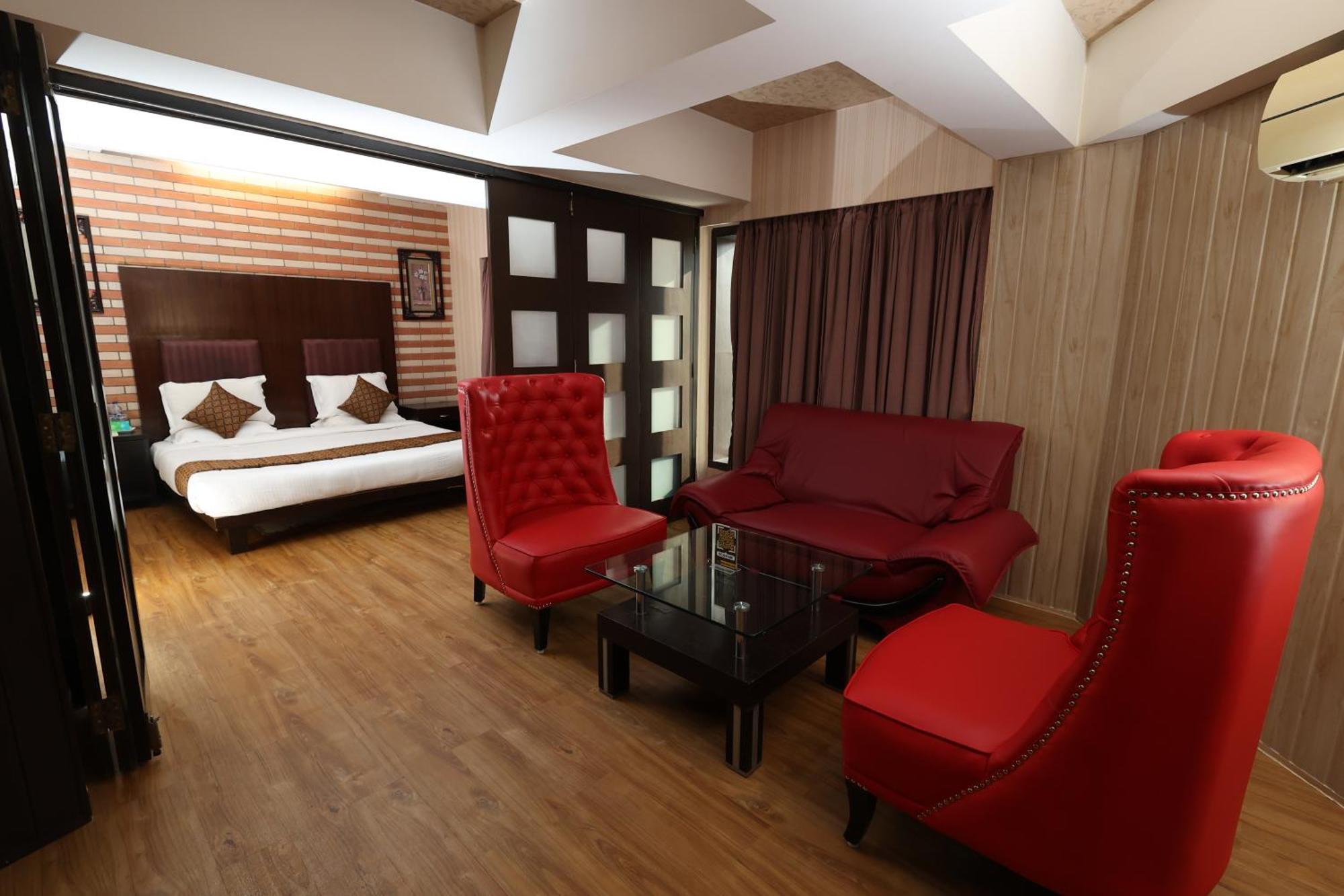 Quaint Suites Hotel & Banquet — Photos 3